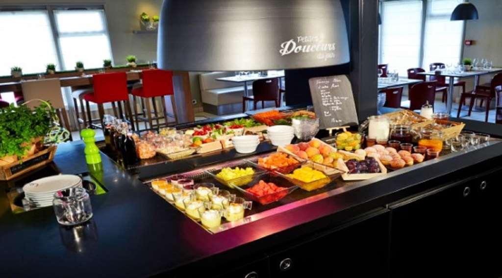 Campanile Bayonne Hotel Restoran gambar